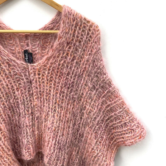 KNVT-100 Hand knit vest