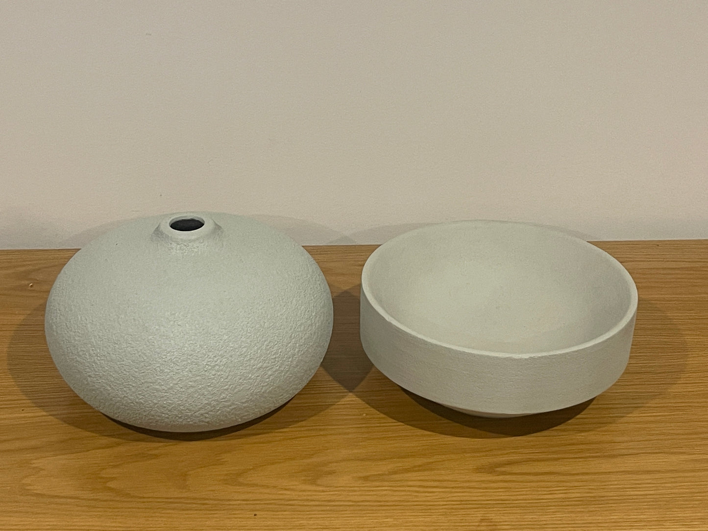 Modern Vase & Fruit Bowl - RRP $100