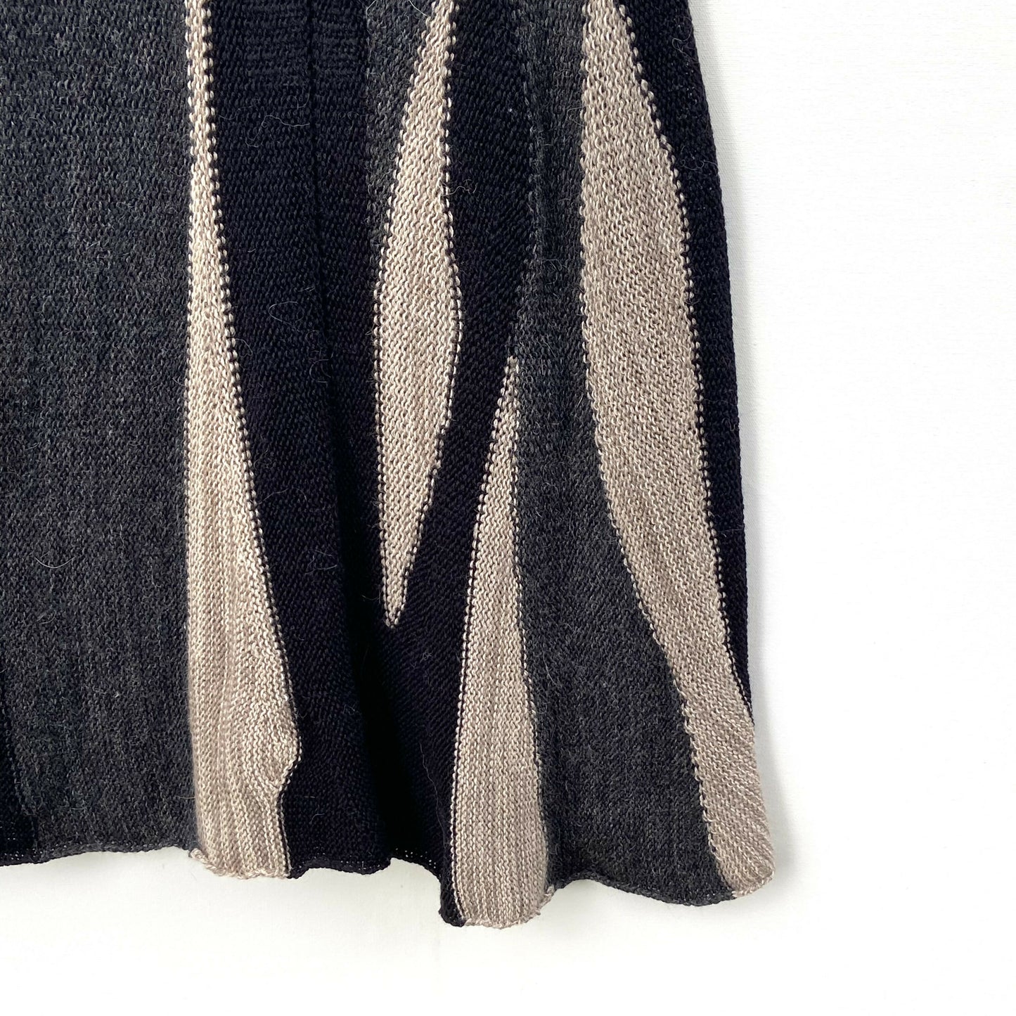 KNSK-10 knitted skirt