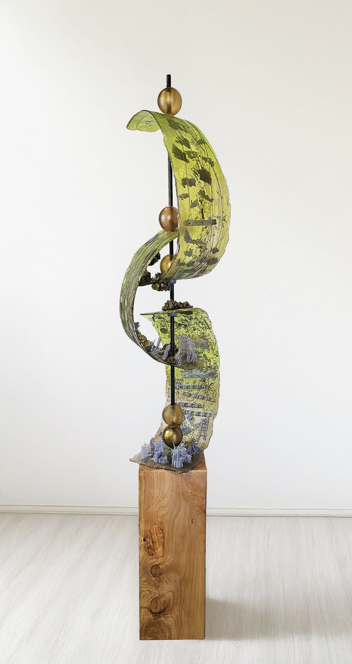 After the Species: Totem 04