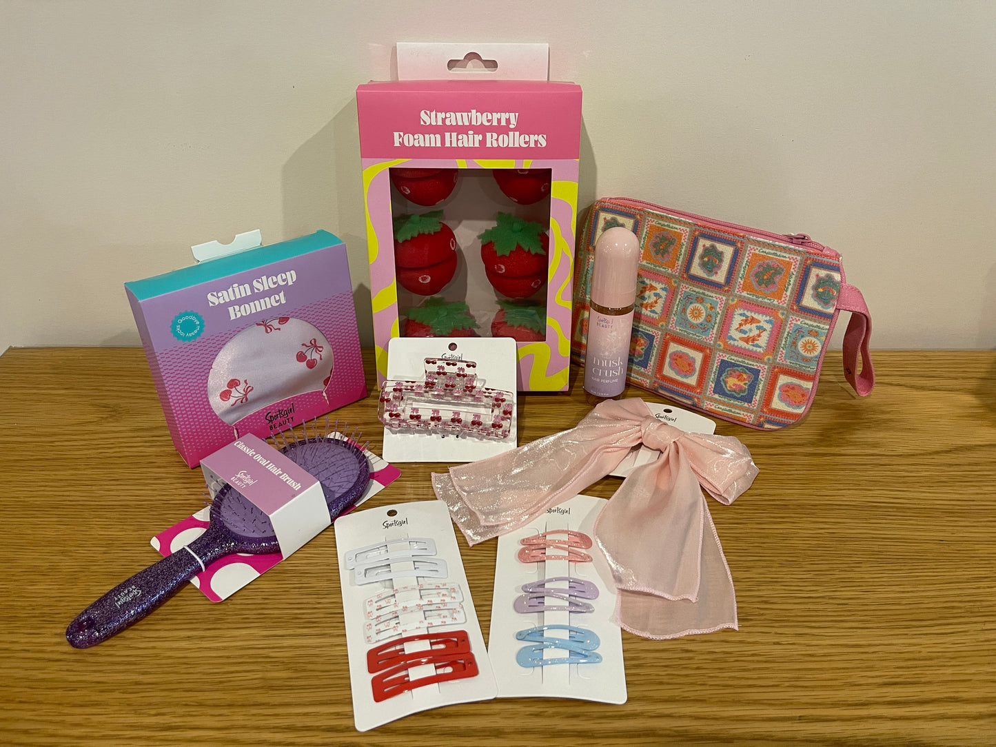 #4 Sportsgirl Super Hair Hamper
