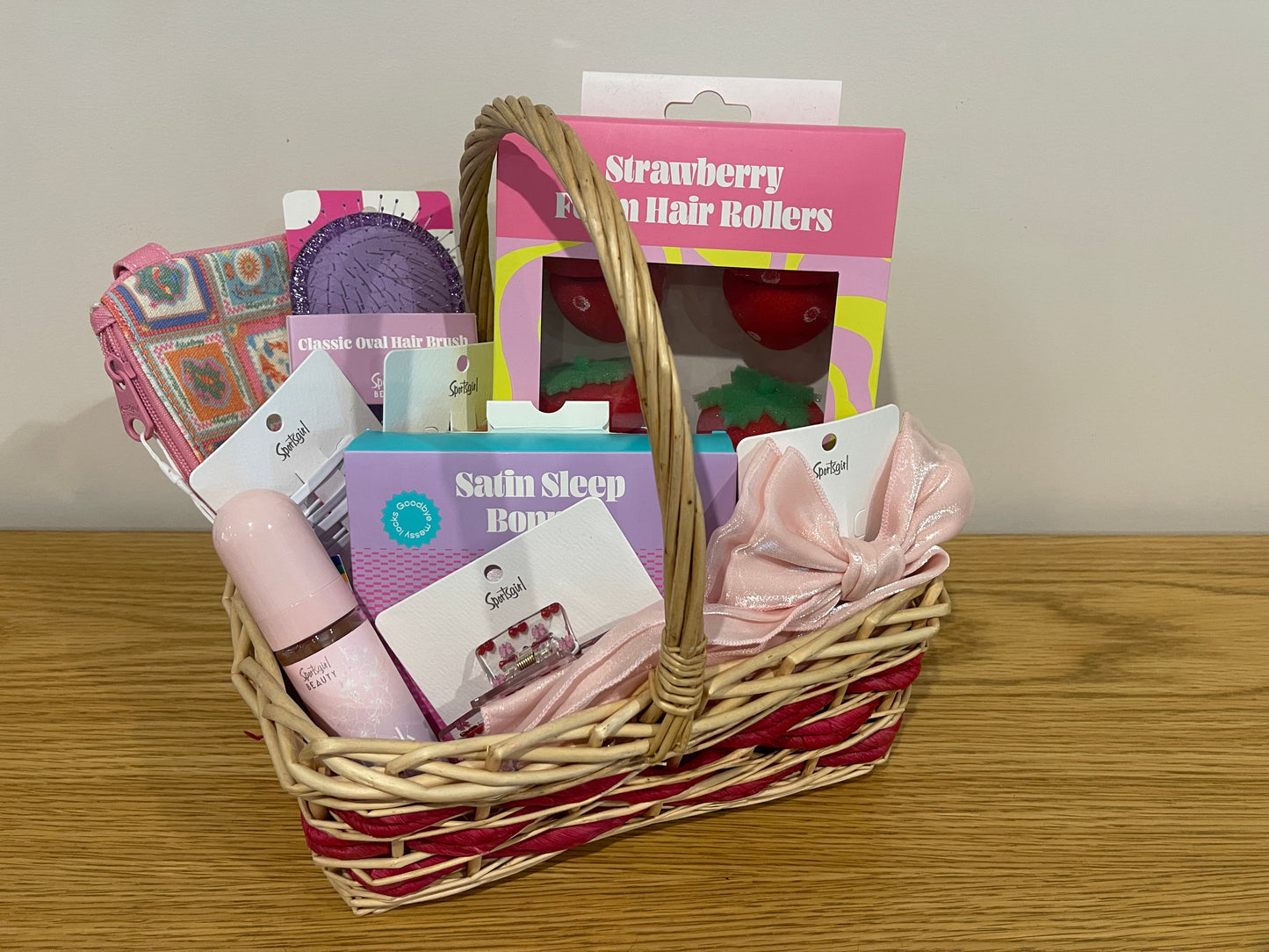 #4 Sportsgirl Super Hair Hamper