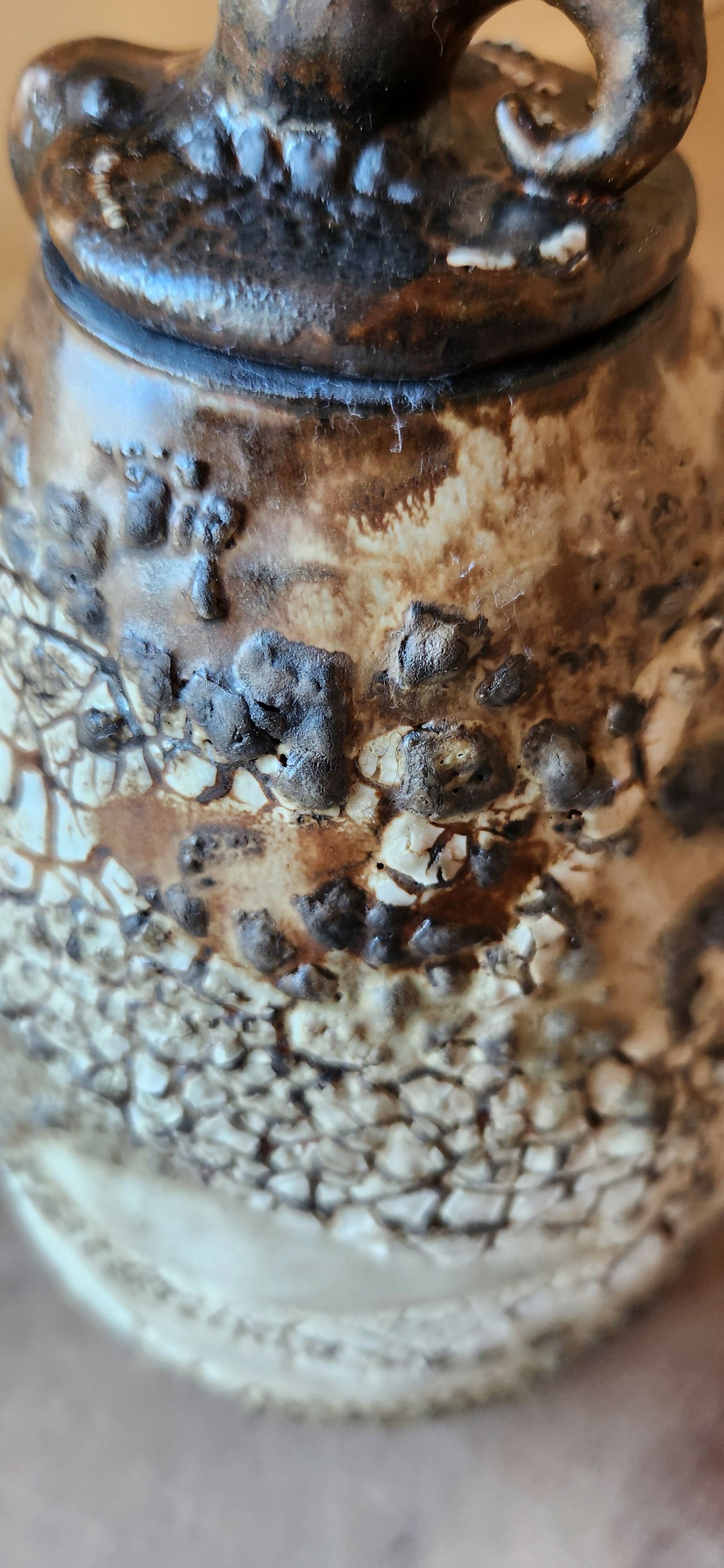 SCARAB URN