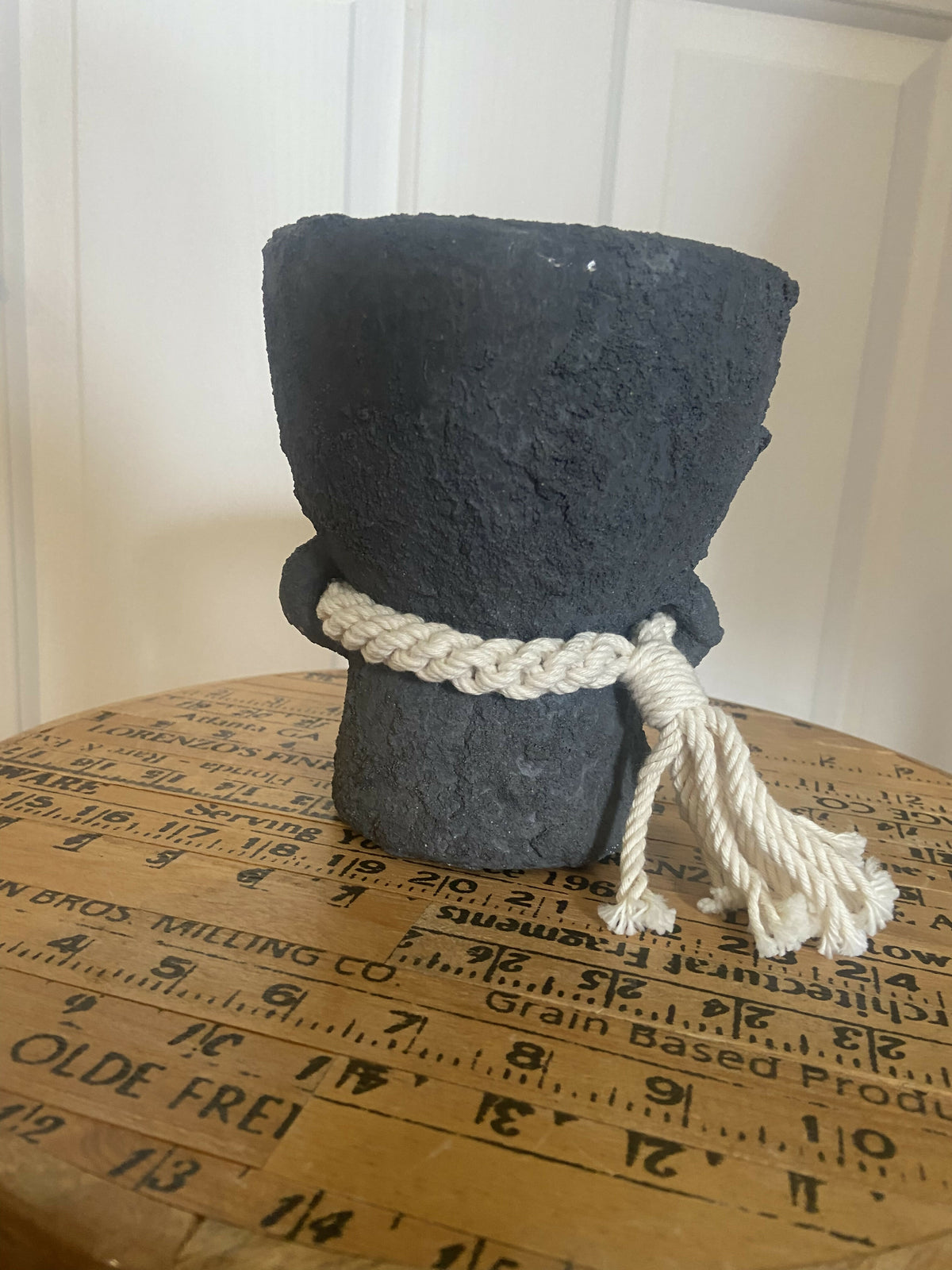 Tia vase