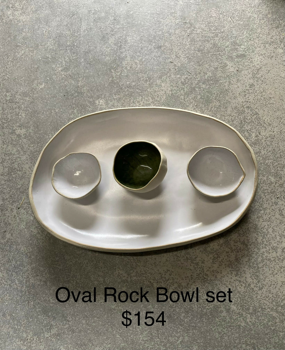 White Oval Rock Bowl with 3 small bowls