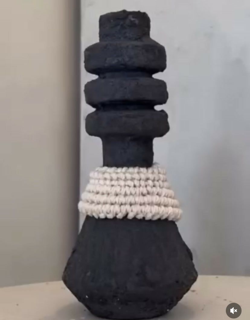 Hutton vase